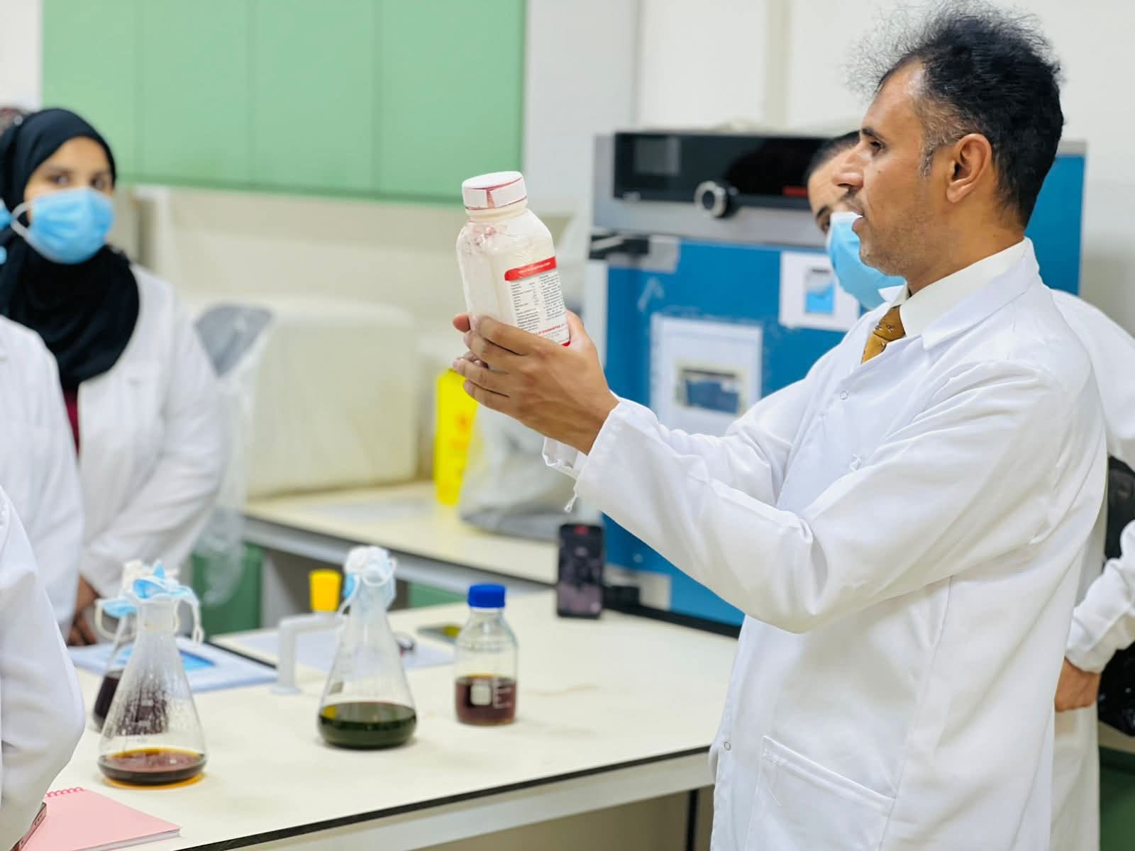 فرع الاحياء المجهرية